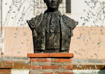 Estatua Enrique Ponce